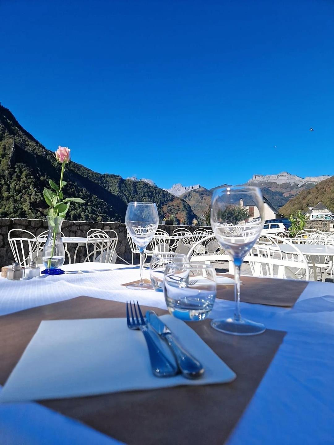 Chateau D'Arance Hotel Restaurant Espace Bien-Etre 塞特埃甘 外观 照片