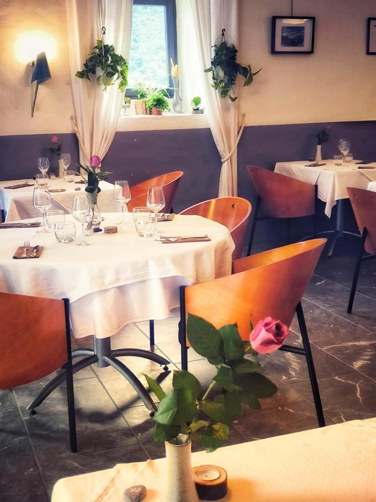 Chateau D'Arance Hotel Restaurant Espace Bien-Etre 塞特埃甘 外观 照片